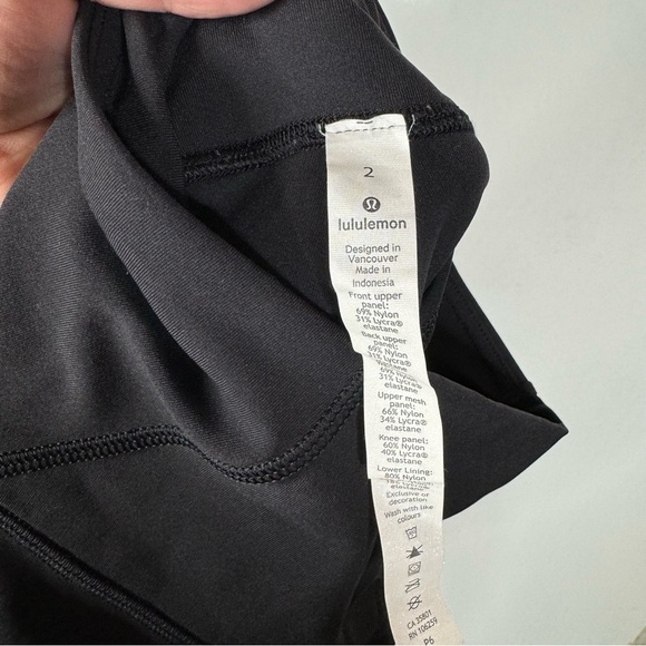 Lululemon Wunder Under High-Rise Tight 25" *Lace
Black Size 2 - Picture 6 of 7